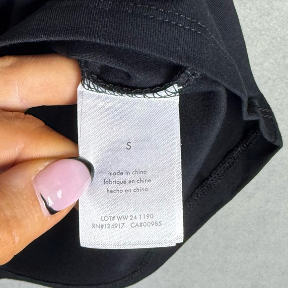 Brand New WeWoreWhat Cropped Baby V-Neck Short Sleeve T-Shirt in Black NWT - Picture 7 of 10